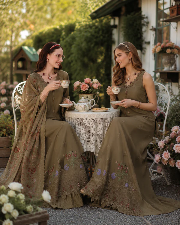Noor  Luxury Printskhas ’26 by Saadia Asad || D8 – Mocha Sienna